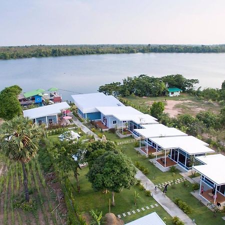 Bluemoon Riverside Phibun Mangsahan Екстер'єр фото