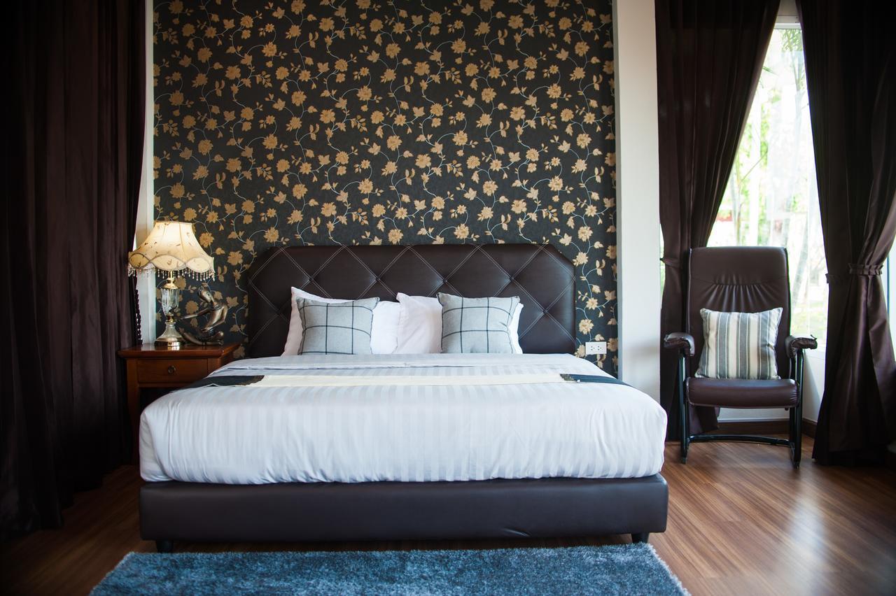 Bluemoon Riverside Phibun Mangsahan Екстер'єр фото