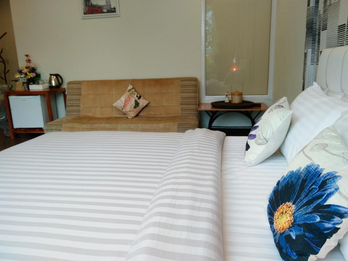 Bluemoon Riverside Phibun Mangsahan Екстер'єр фото